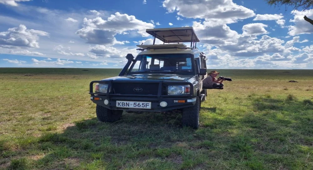 Safari Land Cruiser - AjKenyaSafaris.com