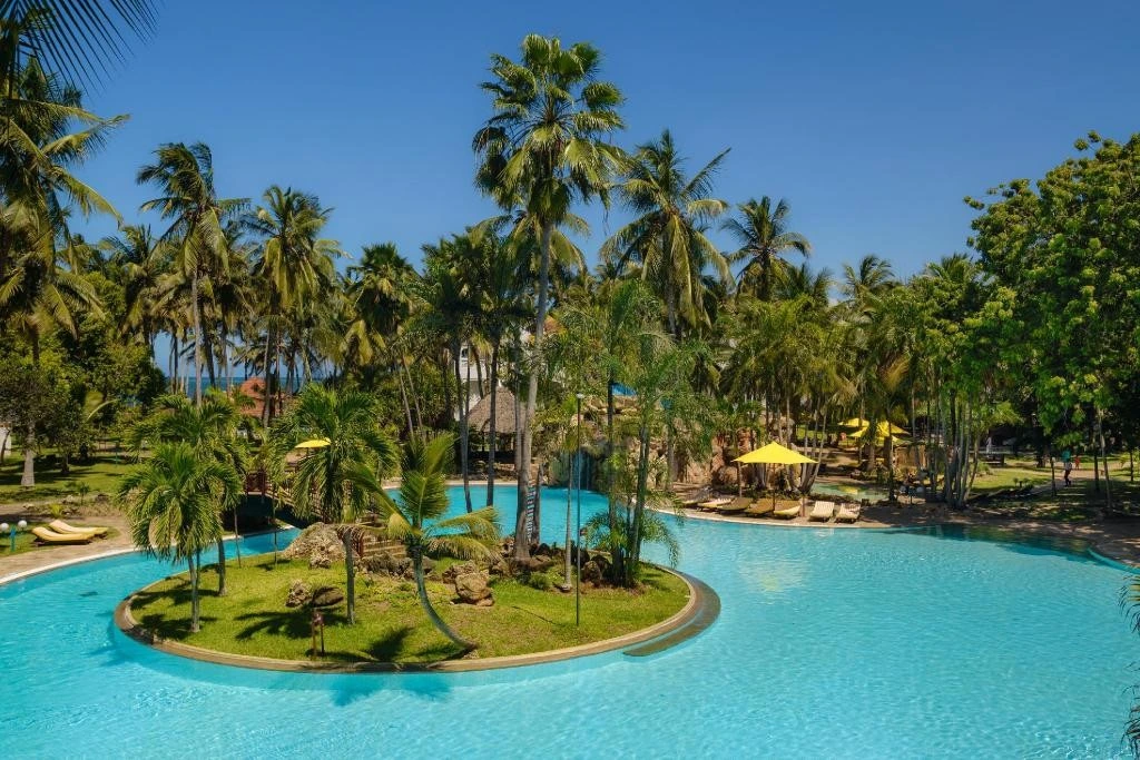 Luxury Mombasa Hotels - AjKenyaSafaris.com