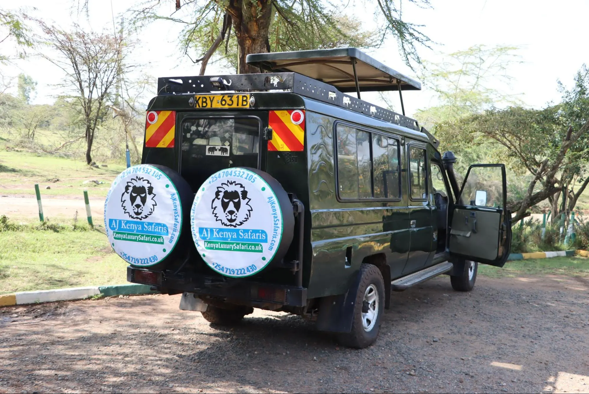 Mt. Kenya Climbing Tour - Car