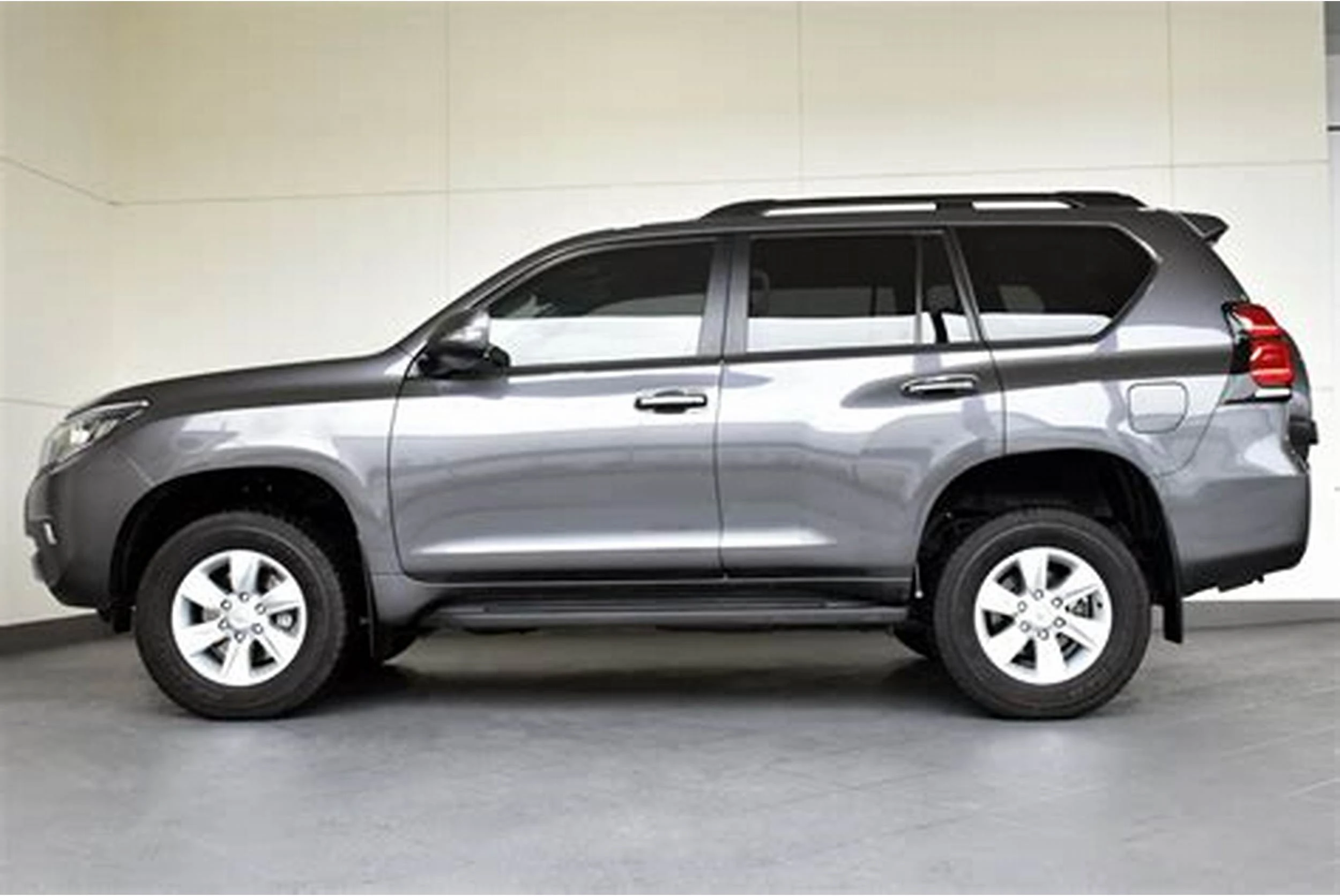 Toyota Prado car hire services in Ruiru