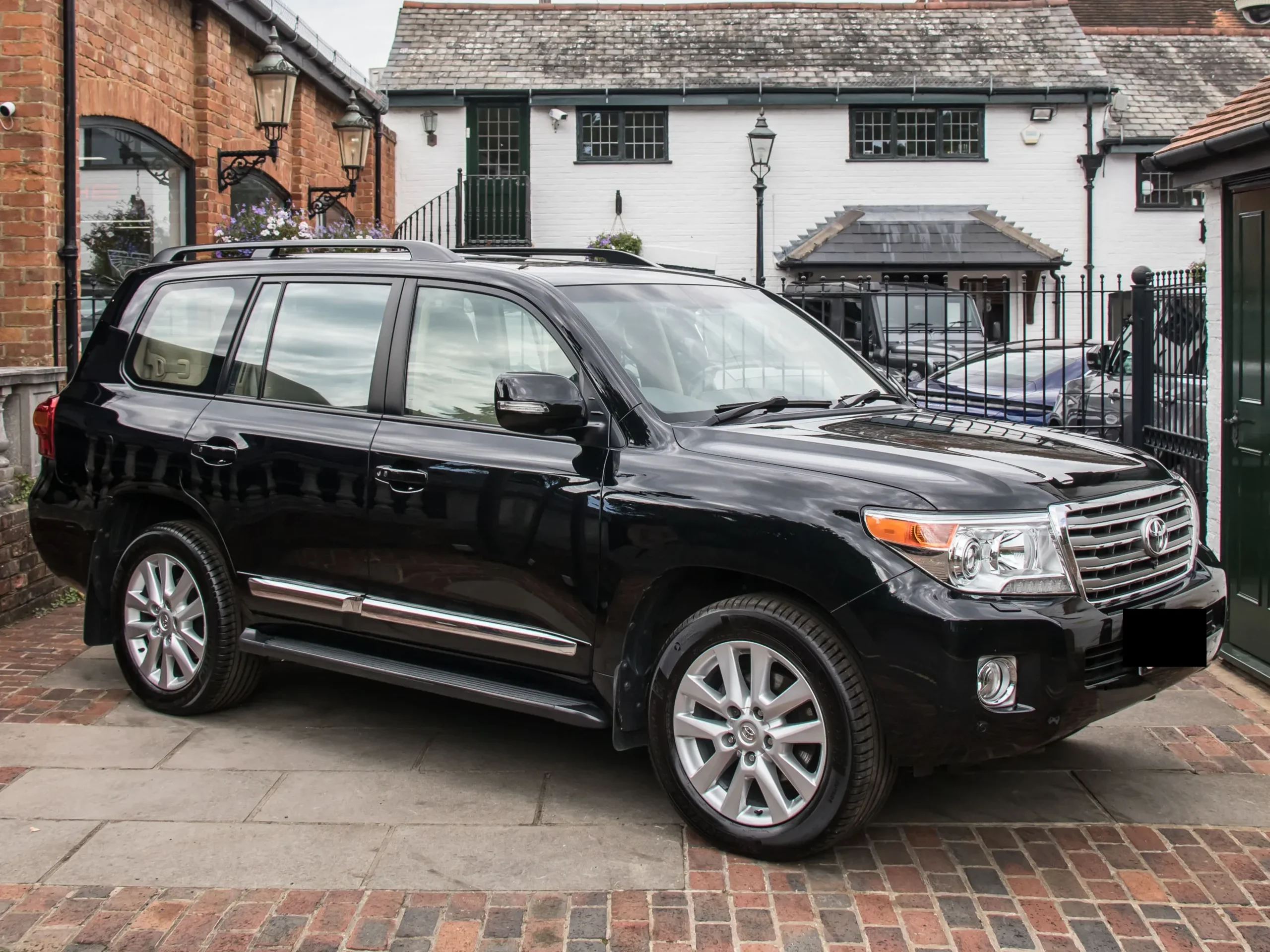 Chauffeured Landcruiser V8 for Hire Machakos