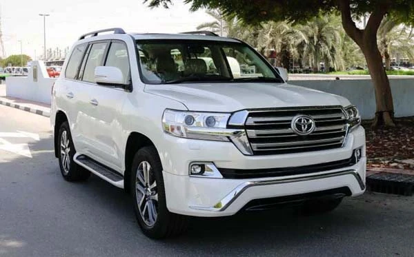 Land Cruiser V8 for hire in Nairobi