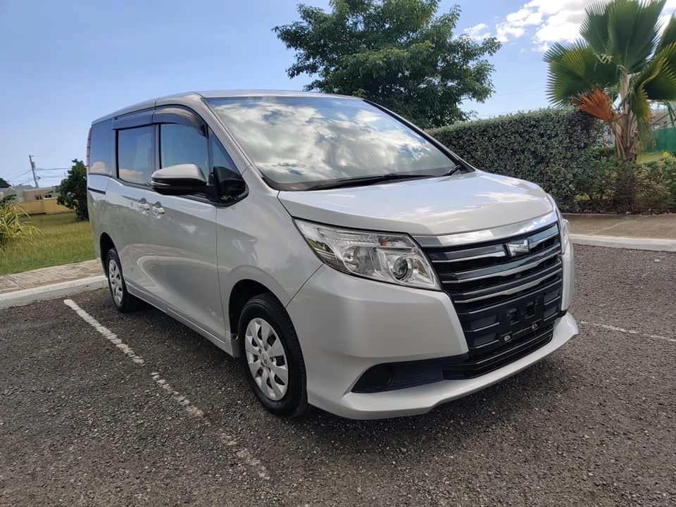 Toyota Noah for hire in JKIA