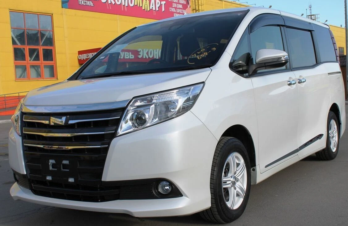 Self drive toyota Noah for hire in Nairobi- car hire