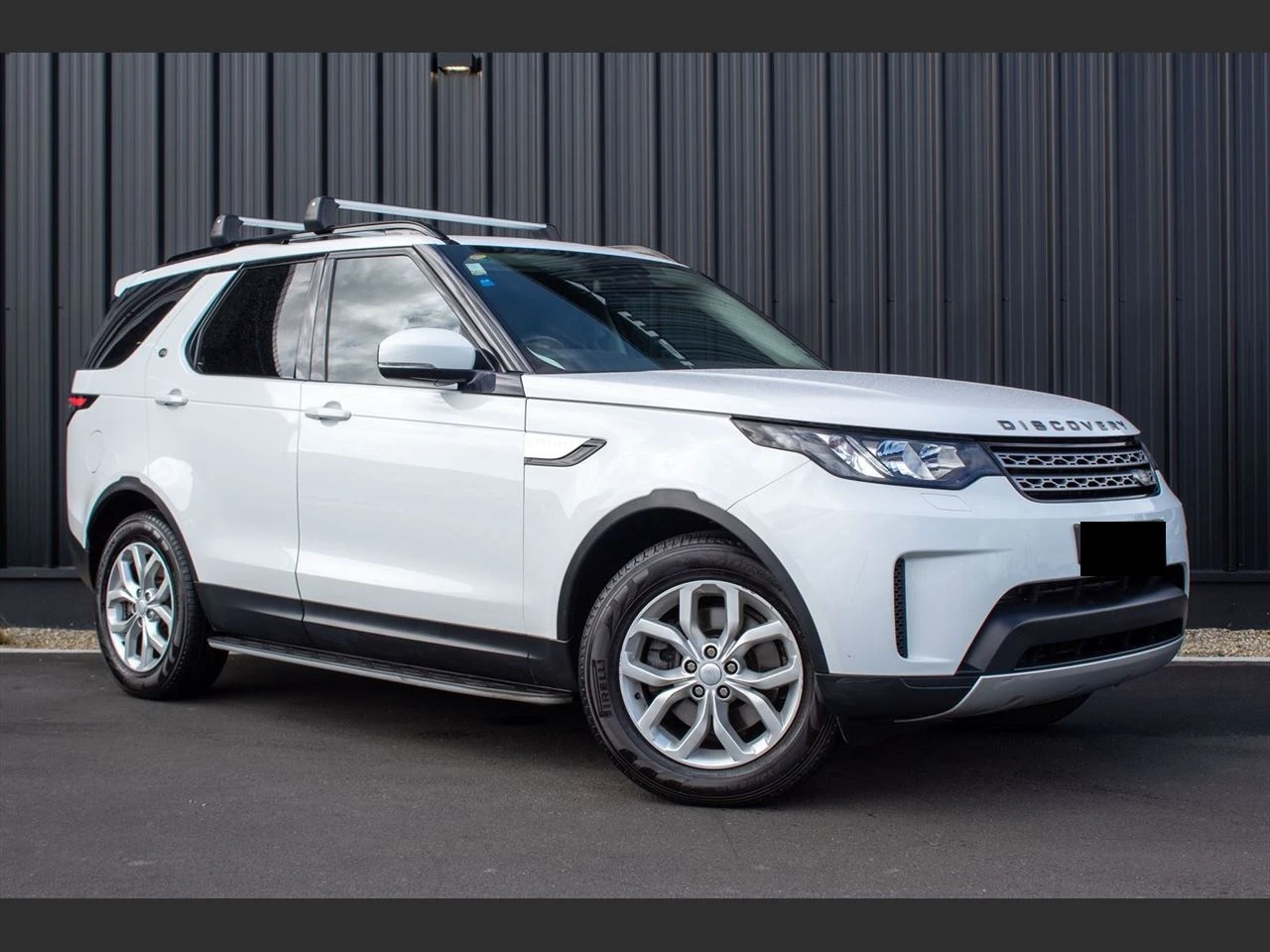 Land Rover Discovery Car Hire in Kenya