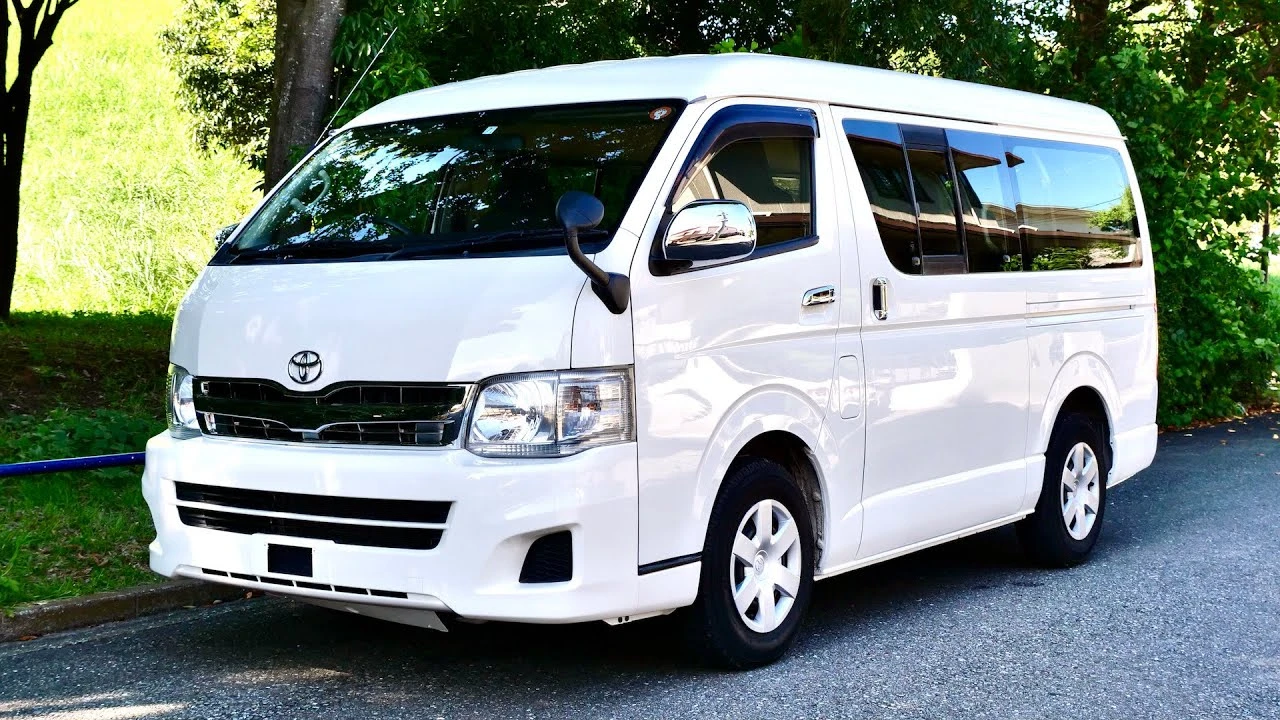 Chauffeured Toyota Hiace for hire in Kariobangi