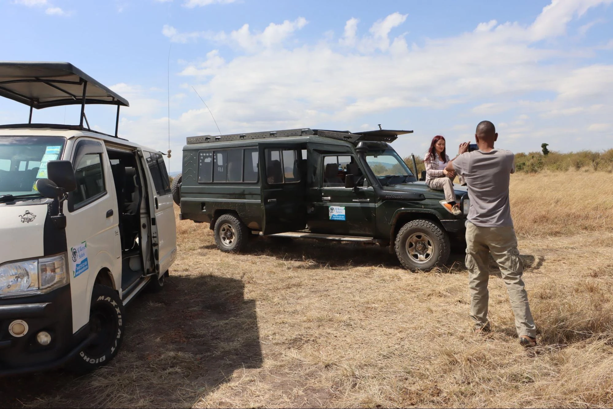 safari van and safari land cruiser