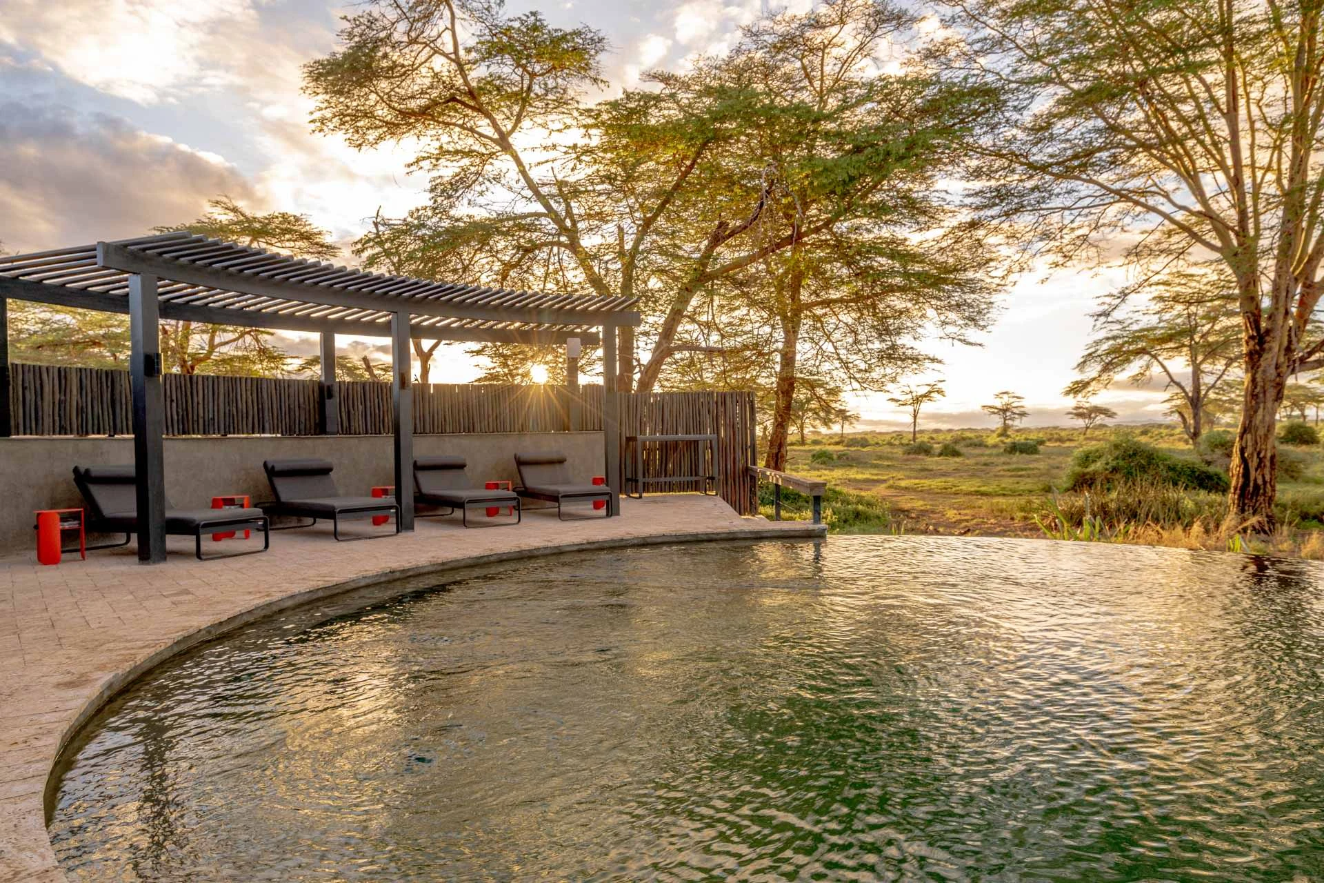 Kenya luxury safari hotel - swimming pool