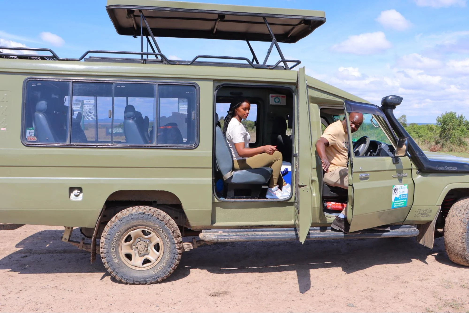 Tanzania beach and safari - safari land cruiser