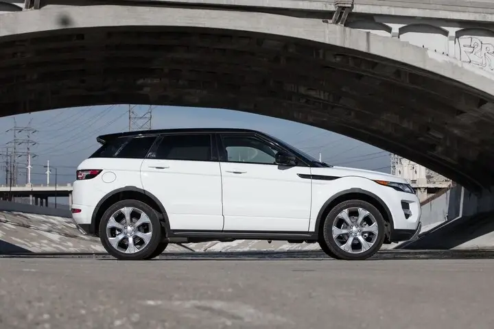 Range Rover Evoque for hire in Muthaiga